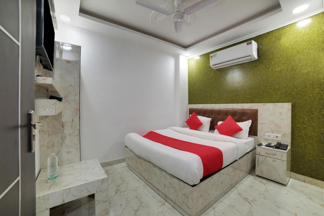 Hotel O Kanak Palace New Delhi Buitenkant foto