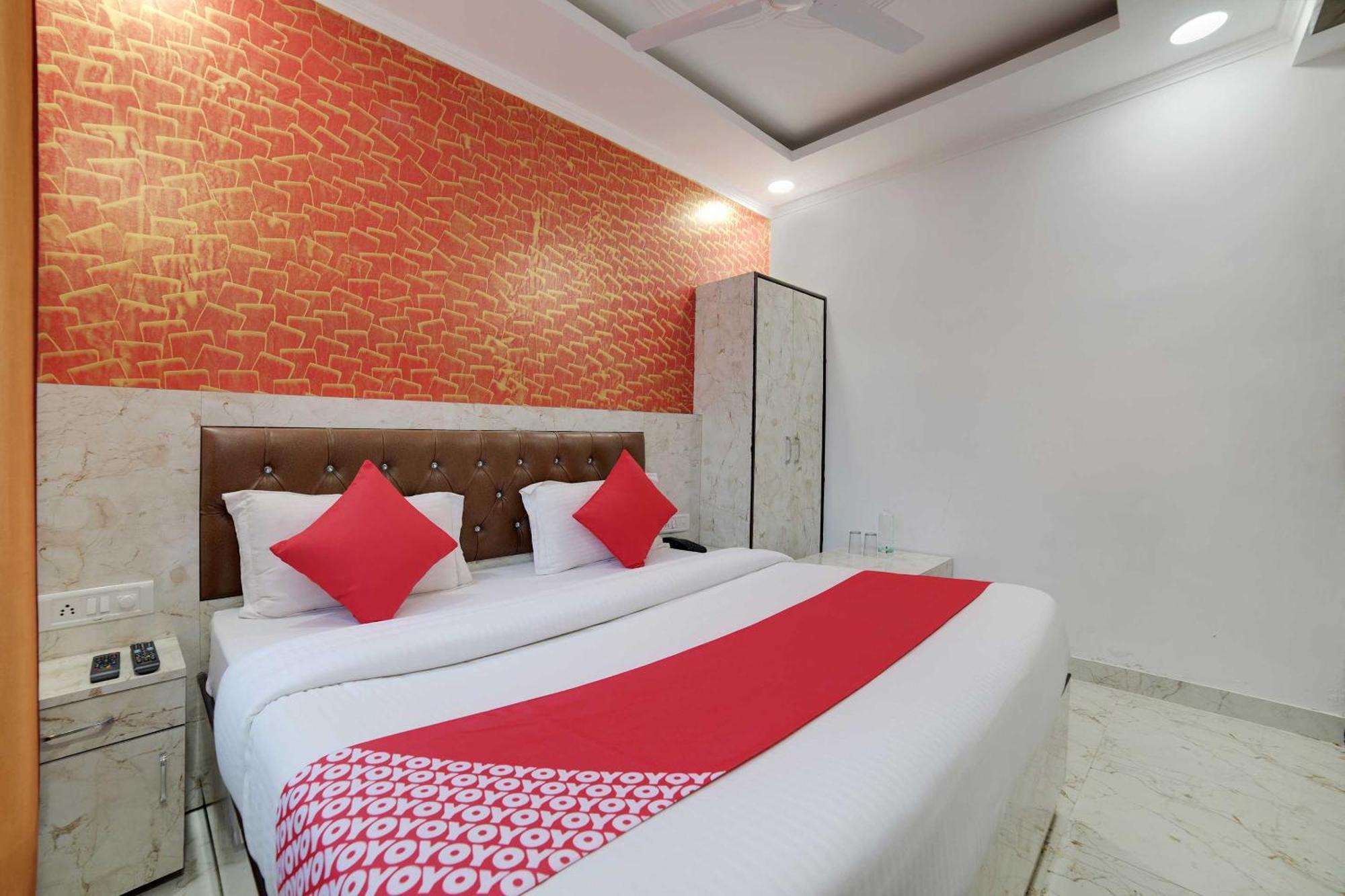 Hotel O Kanak Palace New Delhi Buitenkant foto