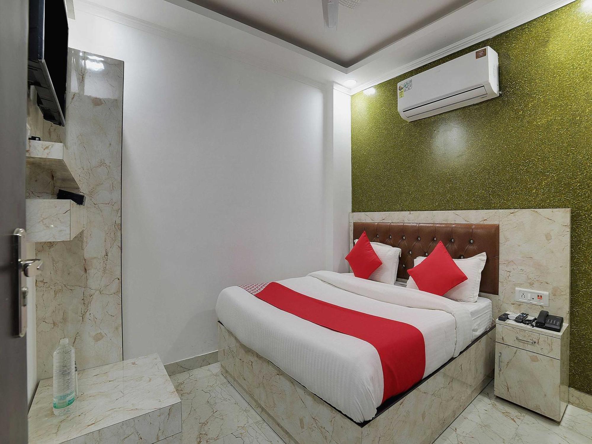 Hotel O Kanak Palace New Delhi Buitenkant foto