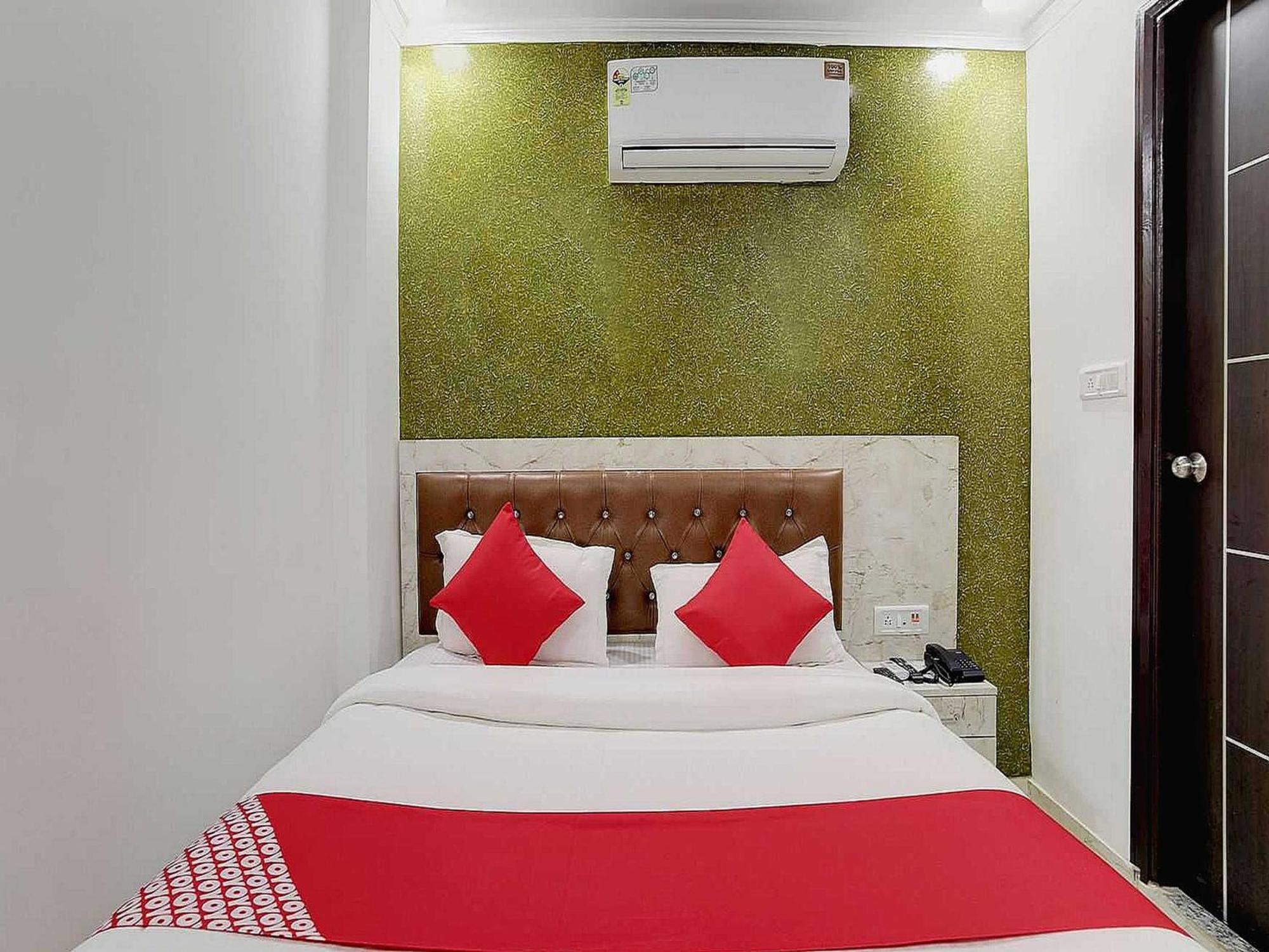 Hotel O Kanak Palace New Delhi Buitenkant foto