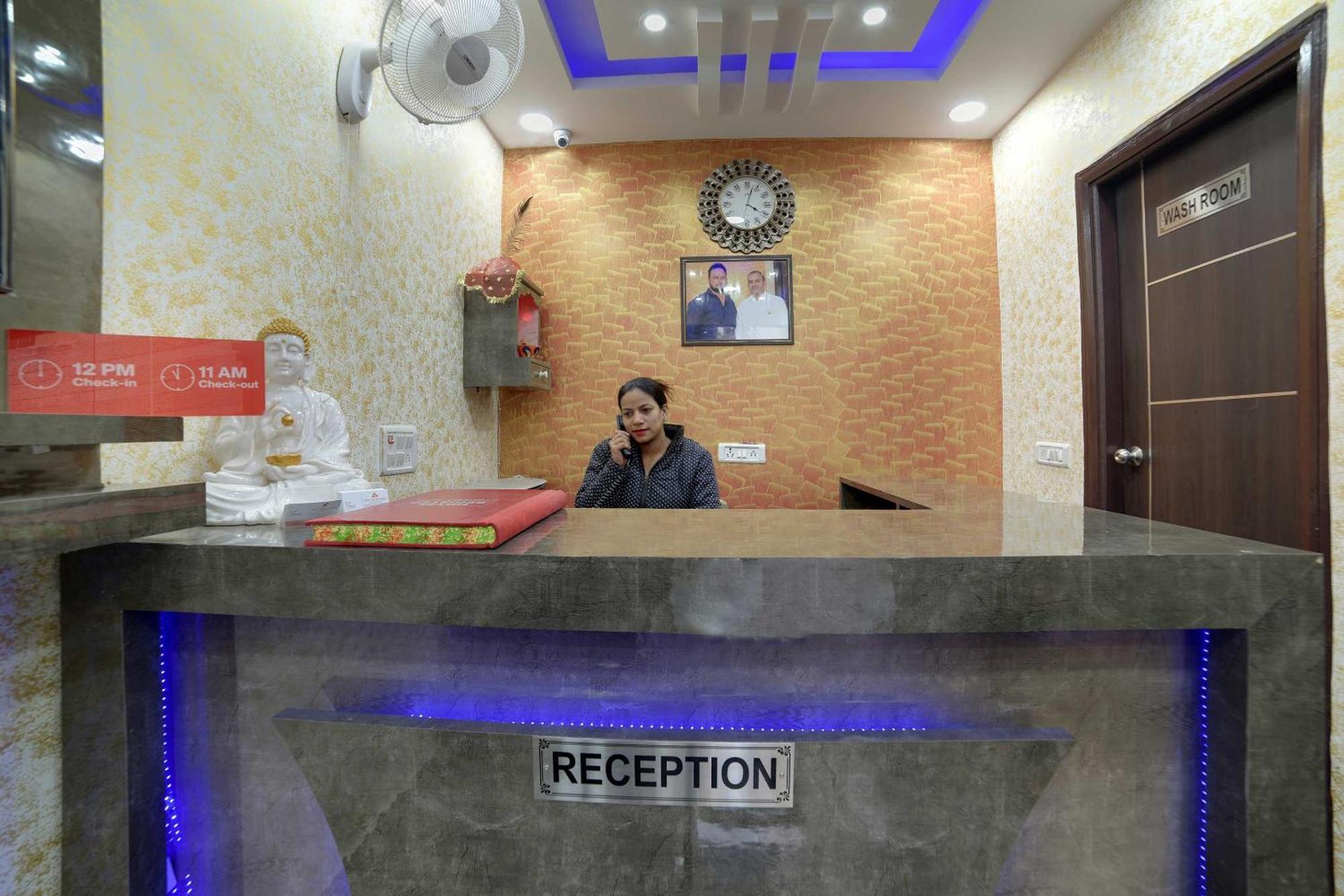 Hotel O Kanak Palace New Delhi Buitenkant foto
