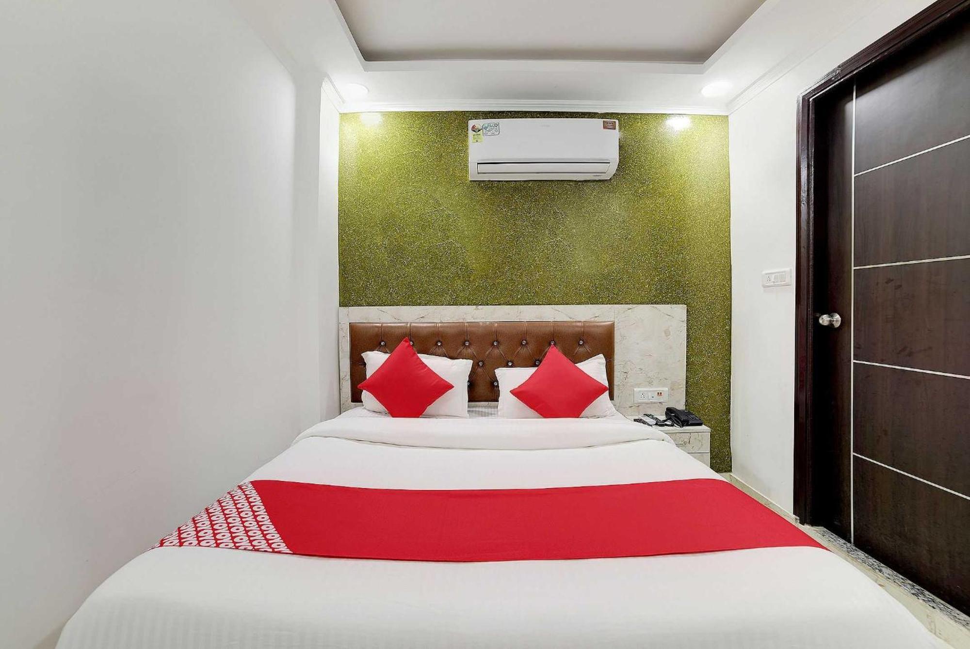 Hotel O Kanak Palace New Delhi Buitenkant foto